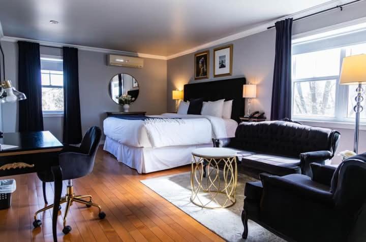 Manoir Becancourt Hotel