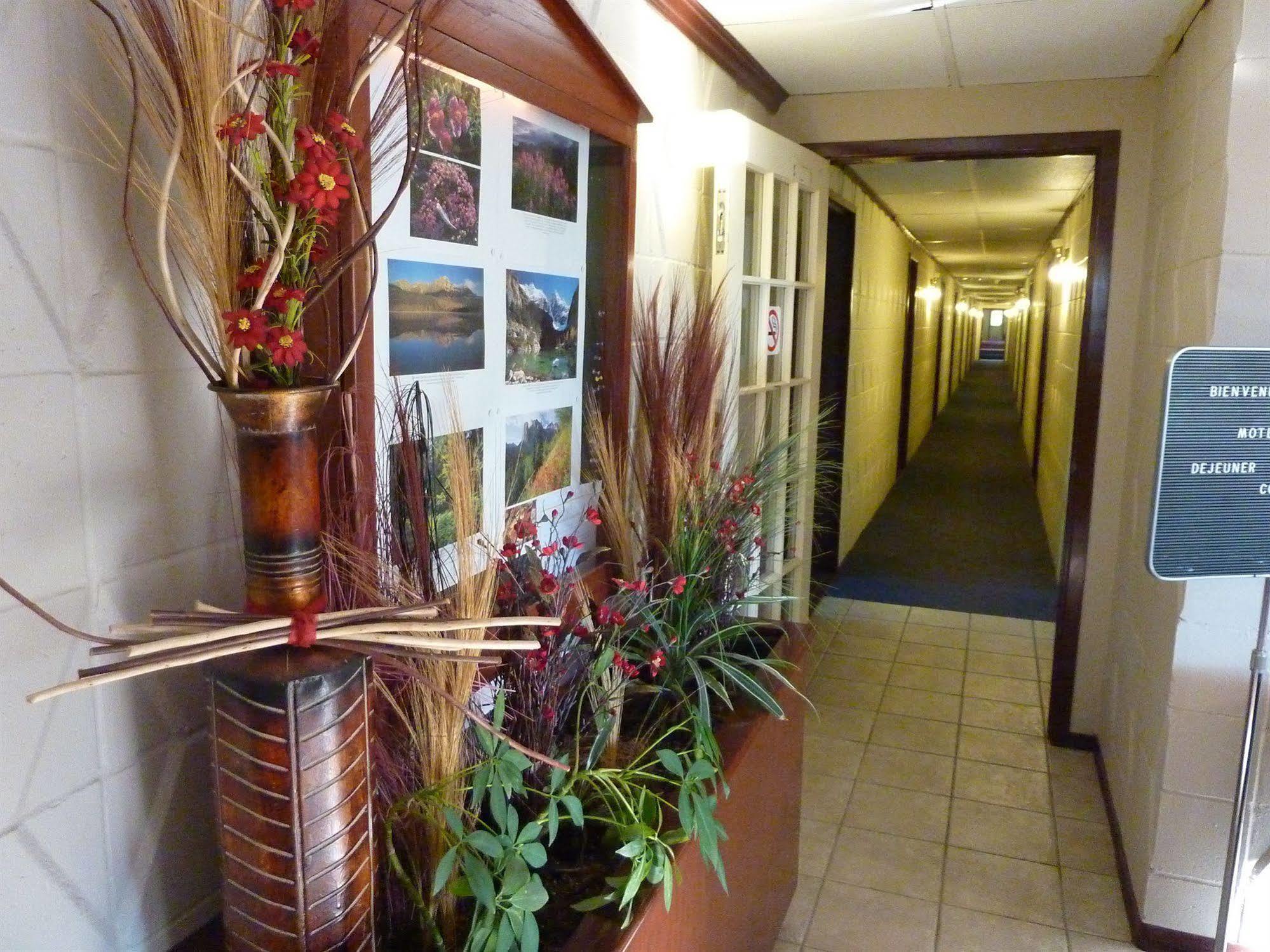 Manoir Becancourt Hotel