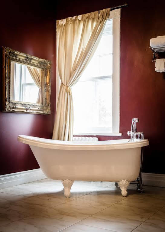 Manoir Becancourt Hotel